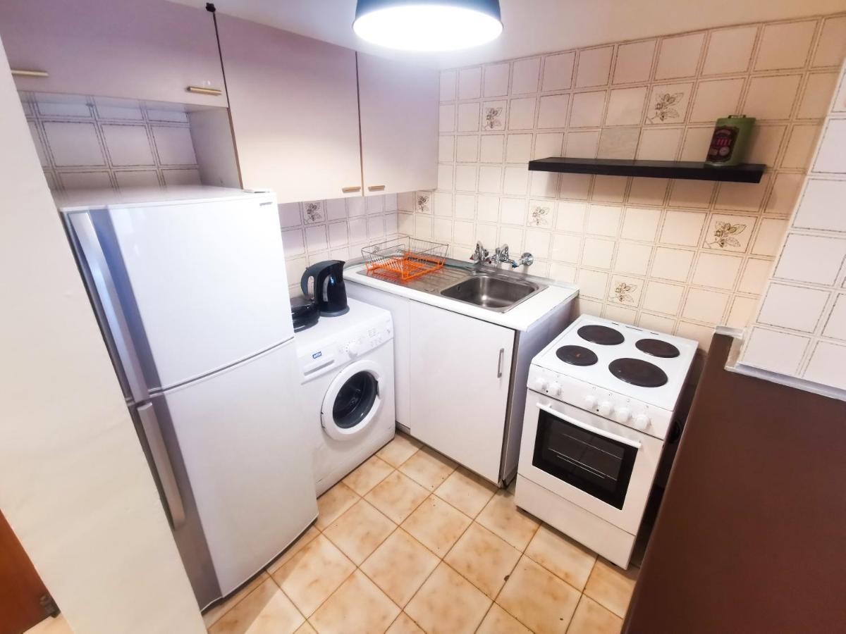 Flirty Flamingo Seaview Seafront Apartment ลาร์นาคา ภายนอก รูปภาพ
